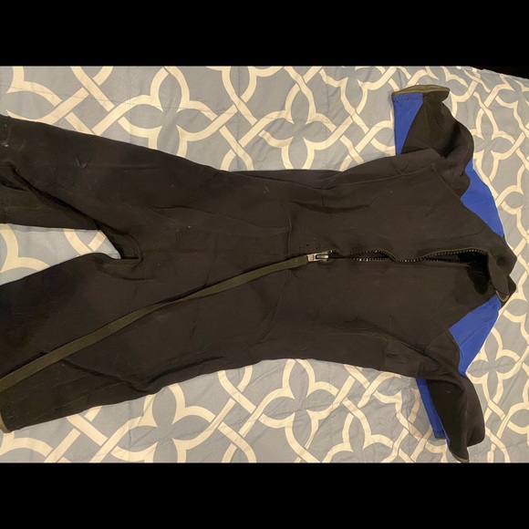 O’Brien wetsuit size small - Picture 2 of 3